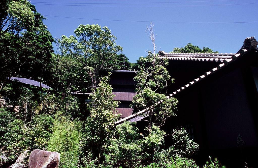 Готель Ishiyama Rikyu Gosoku No Kutsu Амакуса Екстер'єр фото